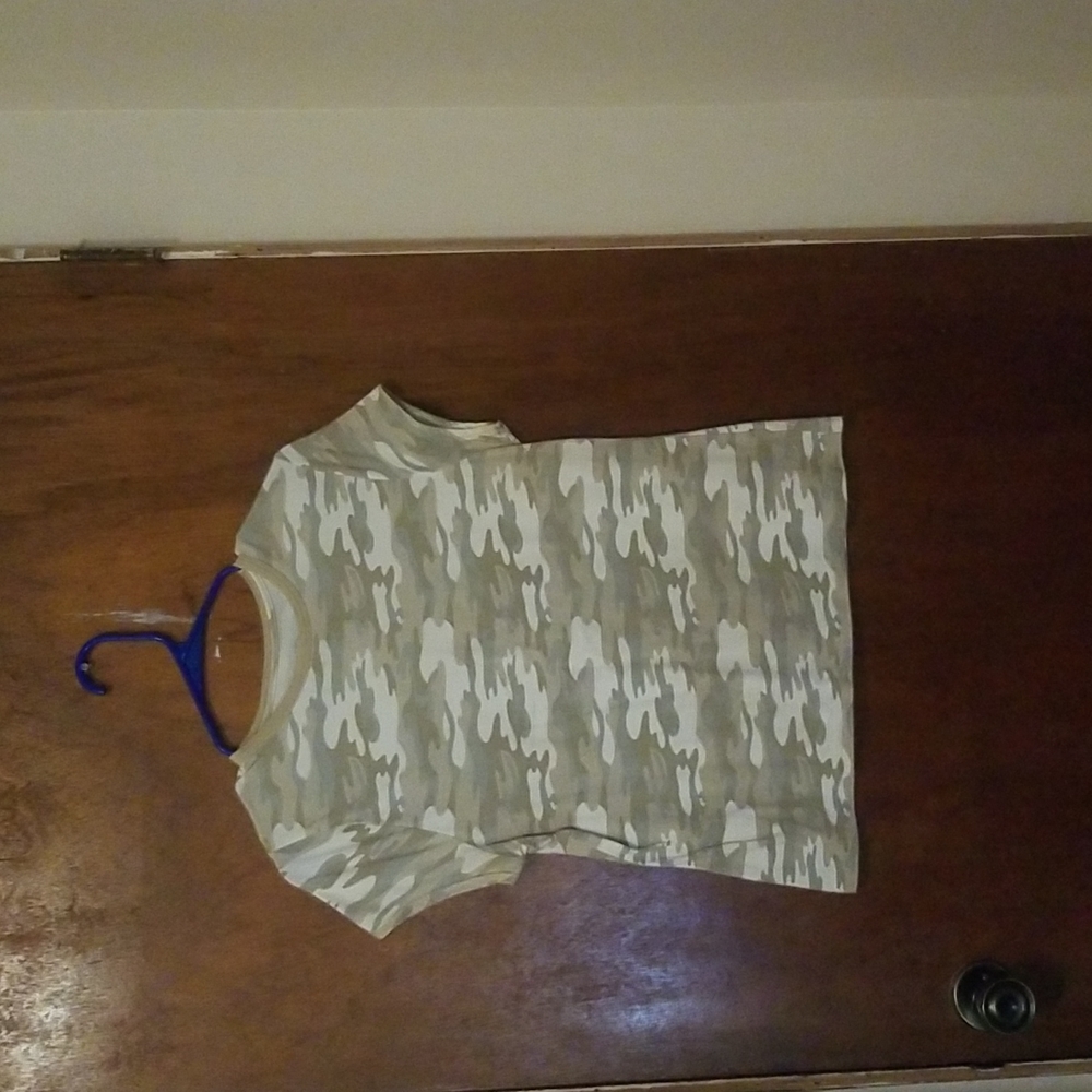 Light camo tshirt
